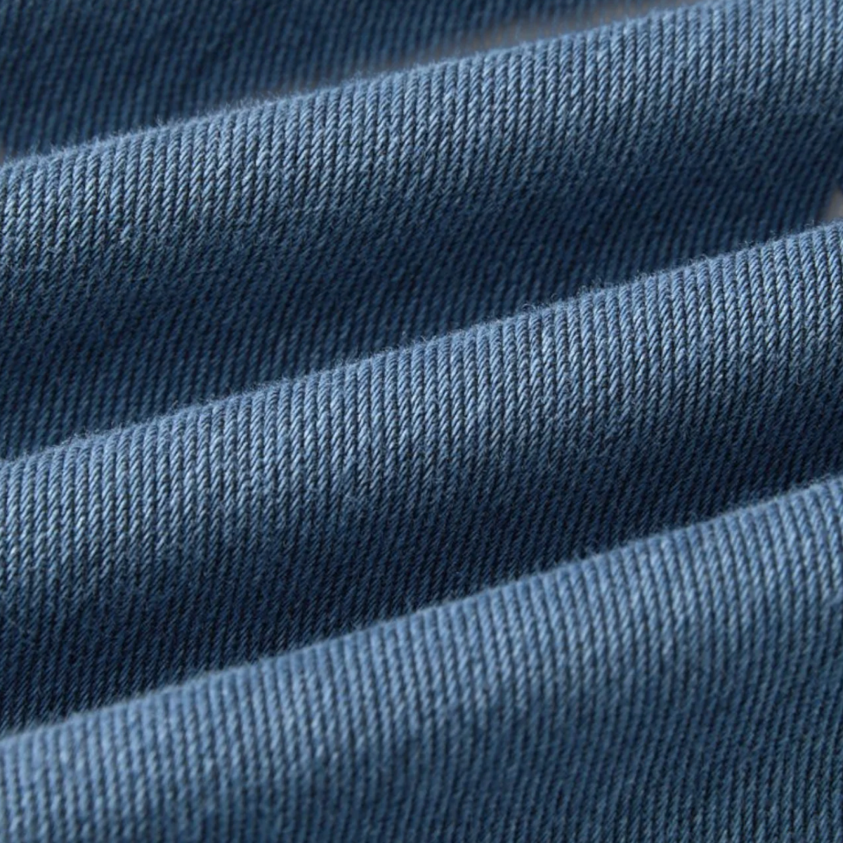 Clara – Pantalón Vaquero de Corte Ancho