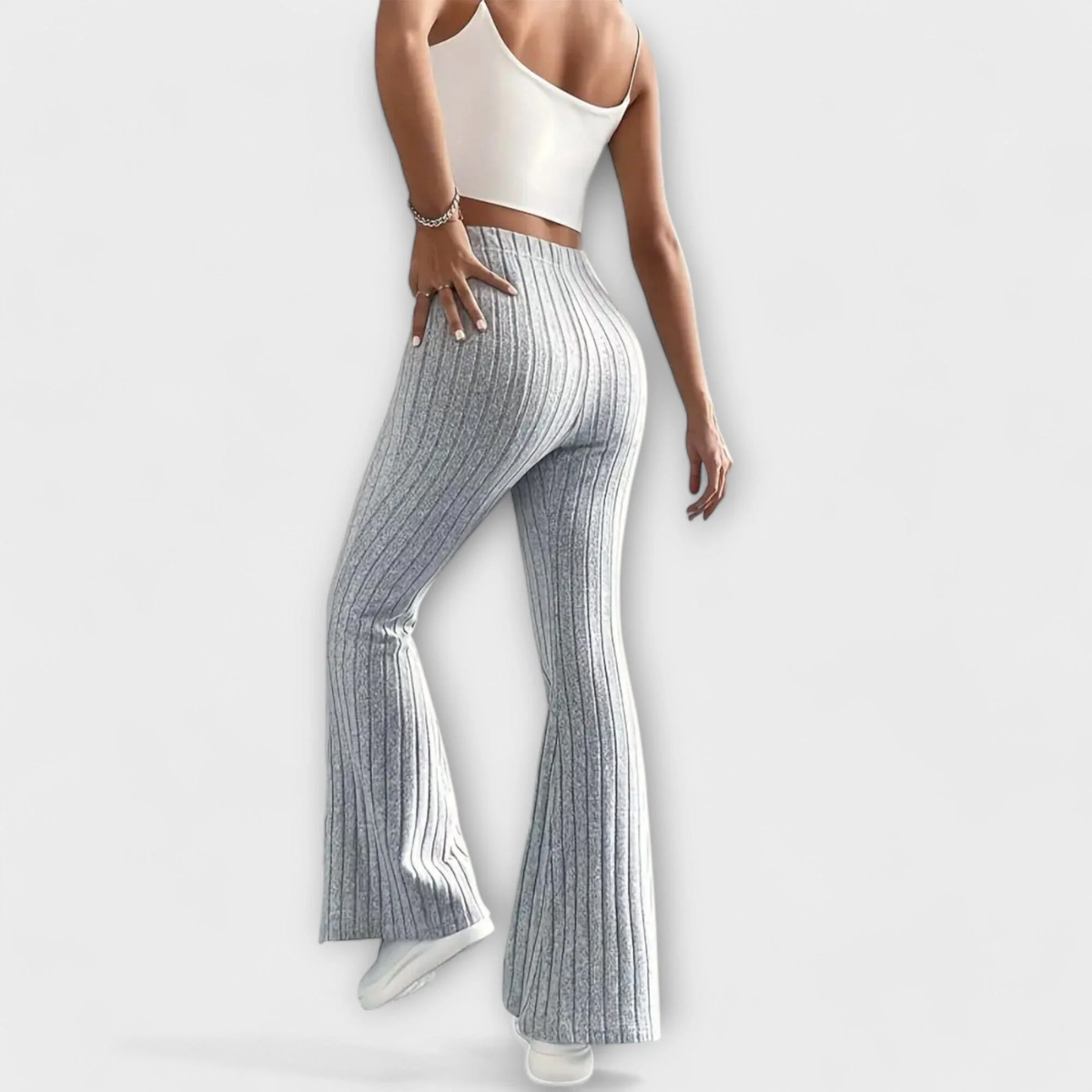 Jennifer – Pantalón acampanado elegante