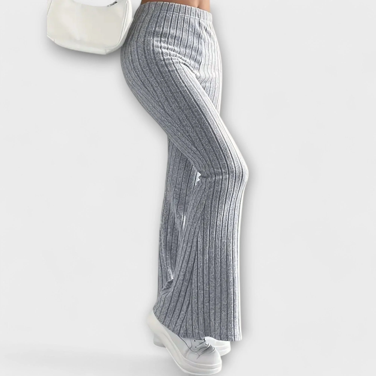 Jennifer – Pantalón acampanado elegante